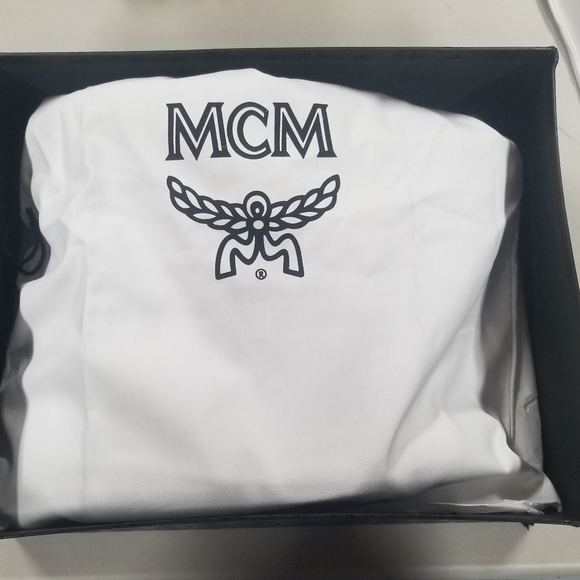 MODERN CONCEPT MUNICH (MCM) LOGO PRINT SNEAKERS - Picture 4 of 8